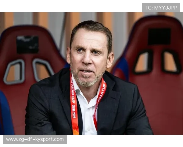 10轮不胜下课！57岁熟门帅赋闲，国足该捡漏吗？，国足最帅门将